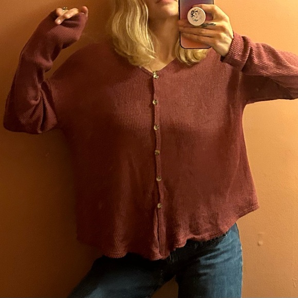 MUDD Oversized Burgundy Button Down - Picture 11 of 15